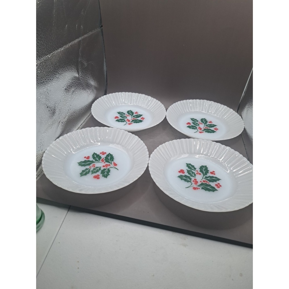 4 TERMOCRISA Milk Glass Salad Bowls 7.5" HOLLY RED BERRIES CHRISTMAS Kitchen